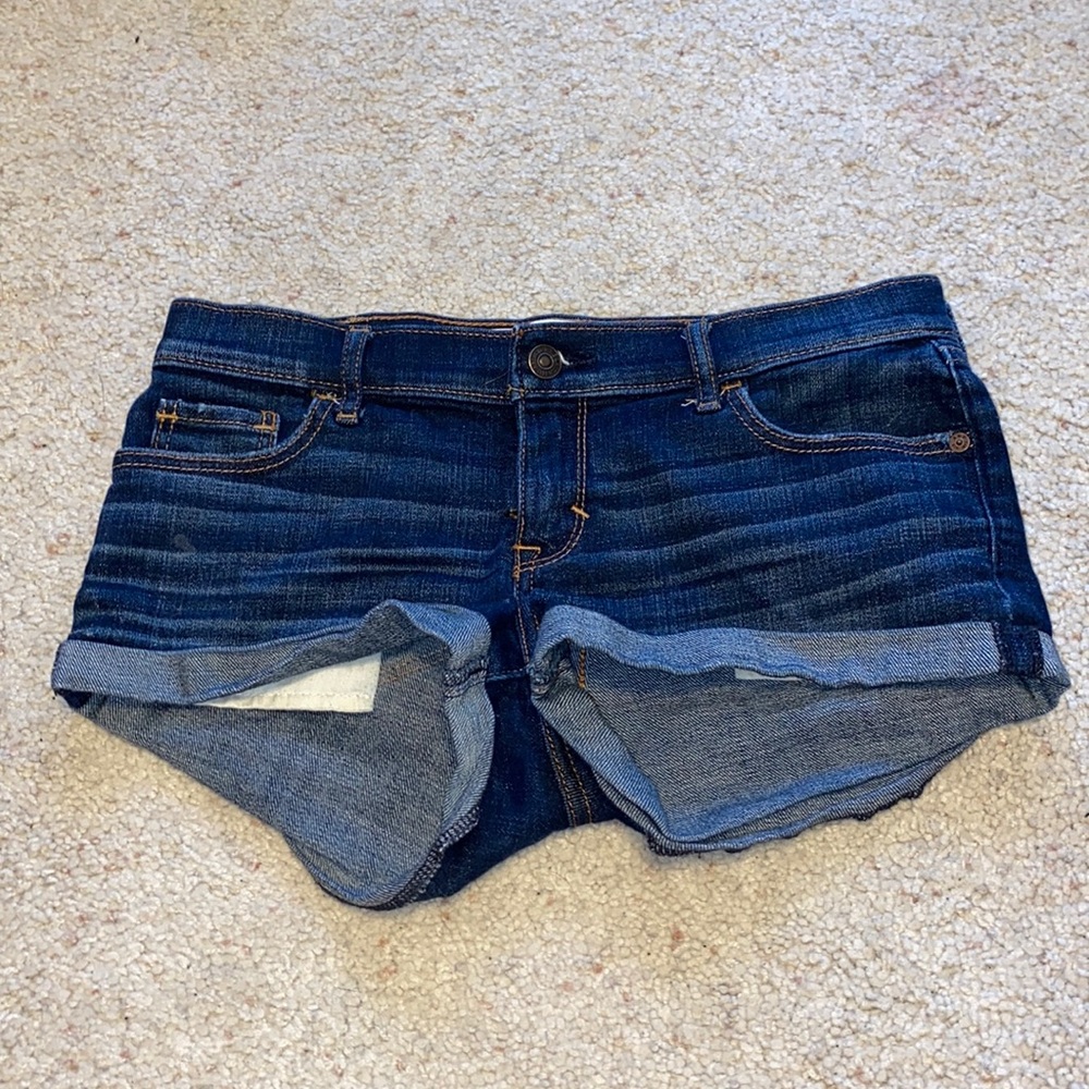 Women’s Abercrombie shorts